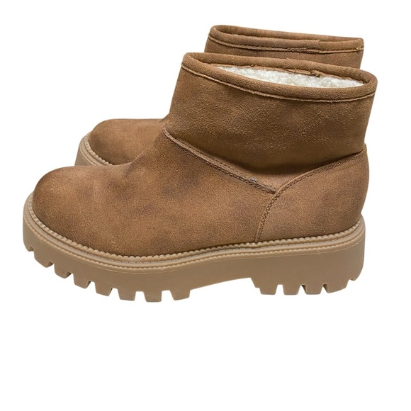 Dolce Vita Woman’s Size 8.5 Faux Suede, Faux Fur Chelsea Style Boot. NWT - Picture 3 of 7